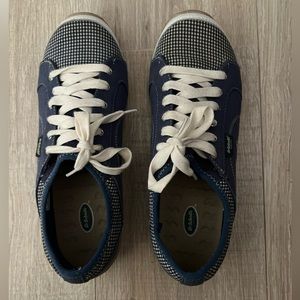 Dr. Scholl’s women’s sneakers. Size 9